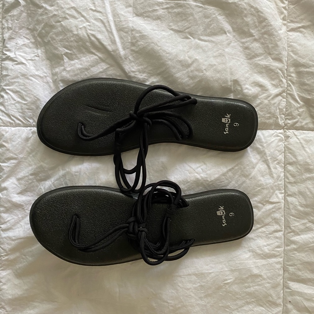 Black Sanuk Sandals size 9